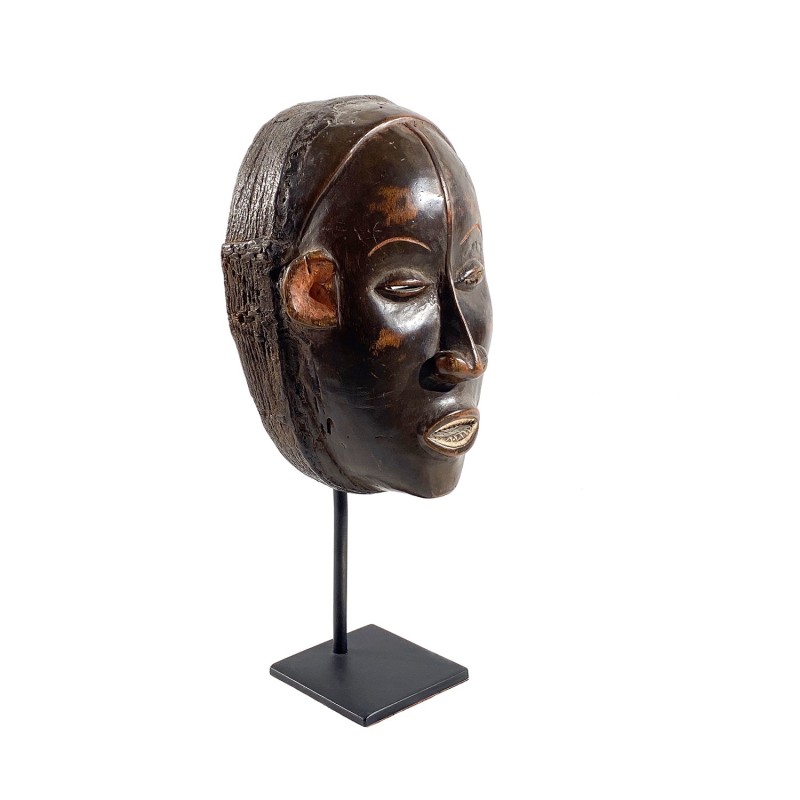 Masque africain Pendé ancien en bois sculpté patiné