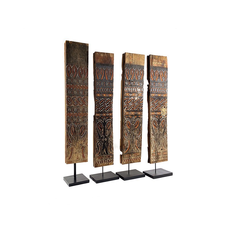 Panneaux anciens en bois sculpté, partie avant d'une maison Tongkonan, peuple Toraja