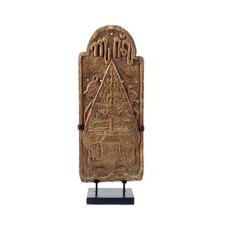 Panneau ancien en bois sculpté, motif de l'arbre de vie et personnages du Wayang Gulit, partie d'une maison javanaise