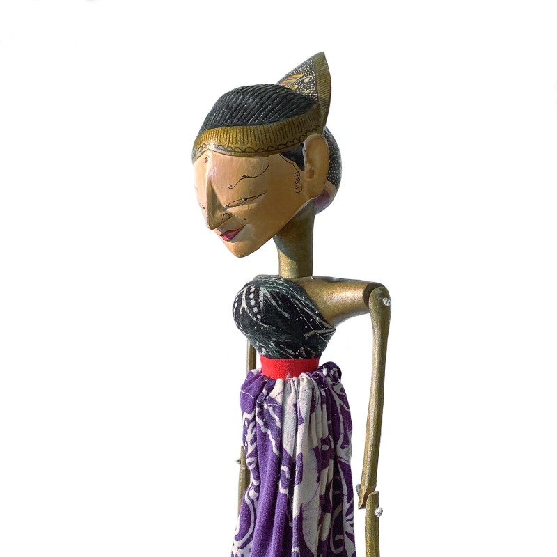 Marionnette contemporaine  javanaise  Wayang Golek,   personnage féminin, bois peint