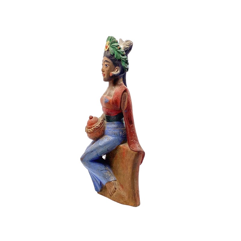 Statue ancienne femme balinaise en costume de cérémonie bois peintures polychrome
