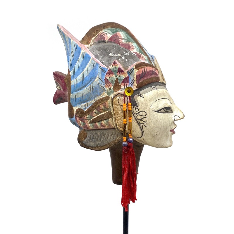 Tête de marionnette ancienne en bois peint Wayang Golek personnage féminin