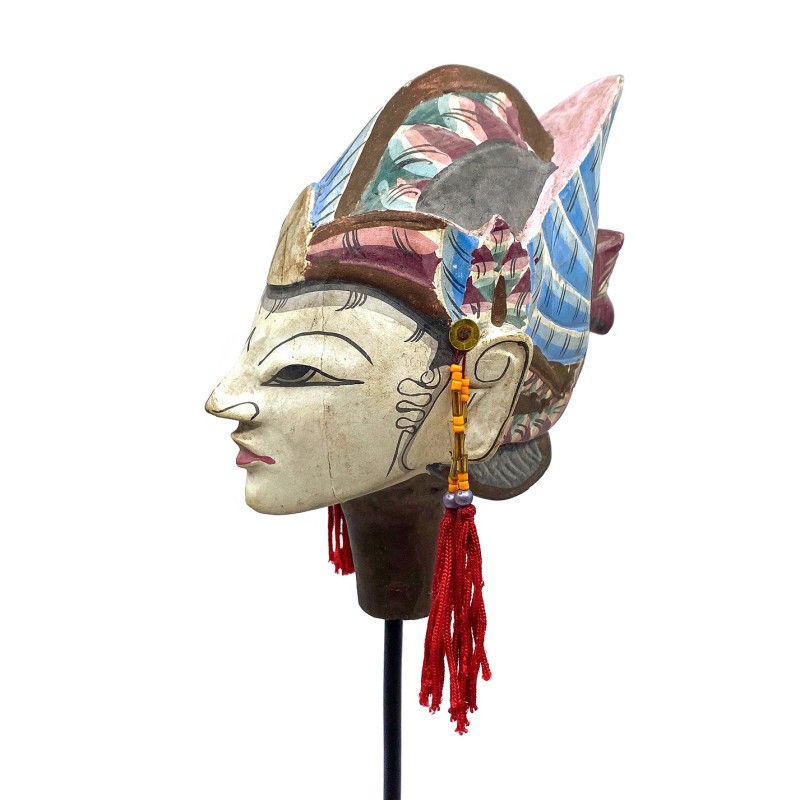 Tête de marionnette ancienne en bois peint Wayang Golek personnage féminin
