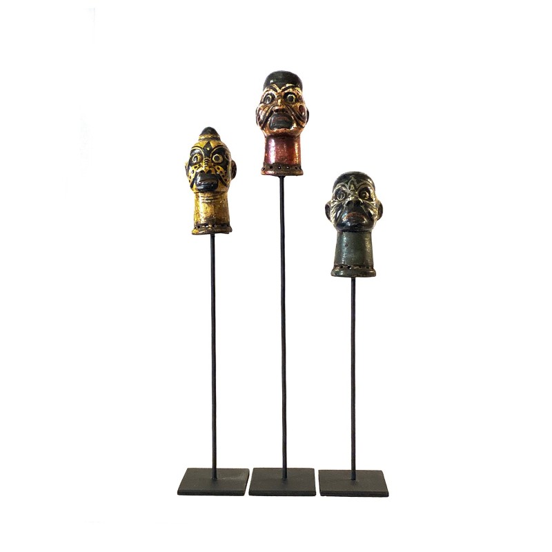Trio de petites têtes de marionnettes chinoises anciennes Indo-chinoise nommées Potei