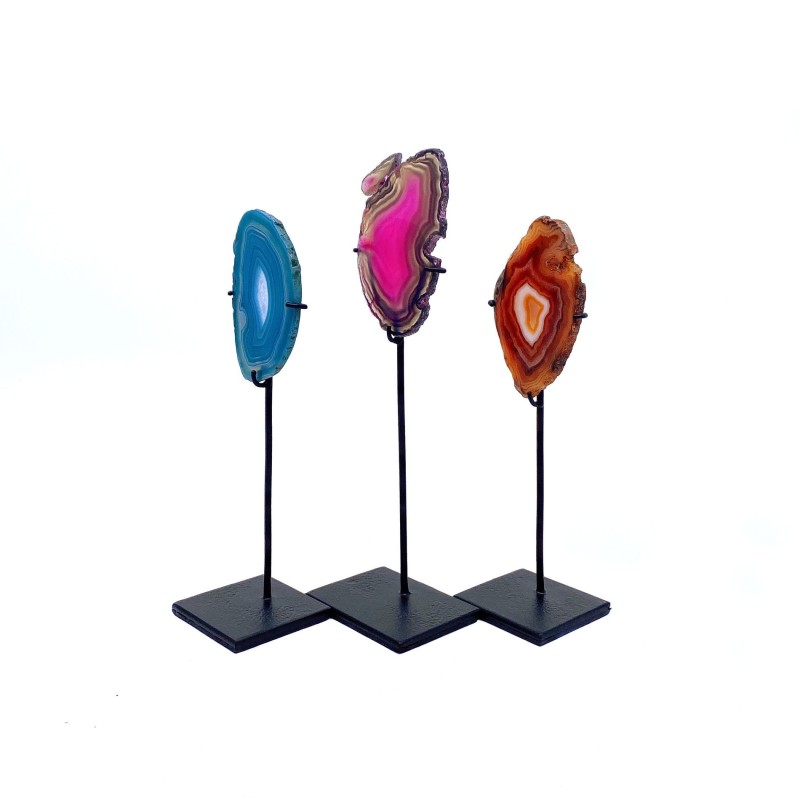 Série de petites tranches d'agates colorées