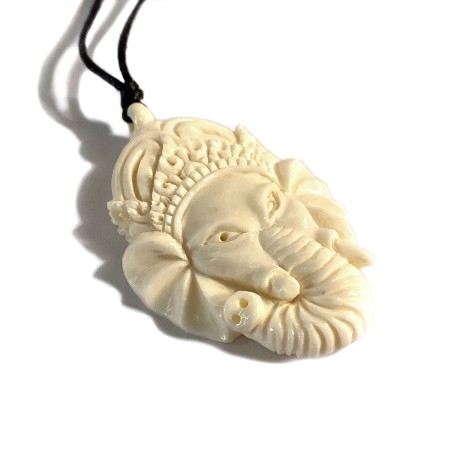 Pendentif éléphant Ganesha sculpté dans de l'os