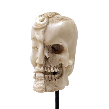 Crâne double sculpté corne chevreuil façon Mémento Mori