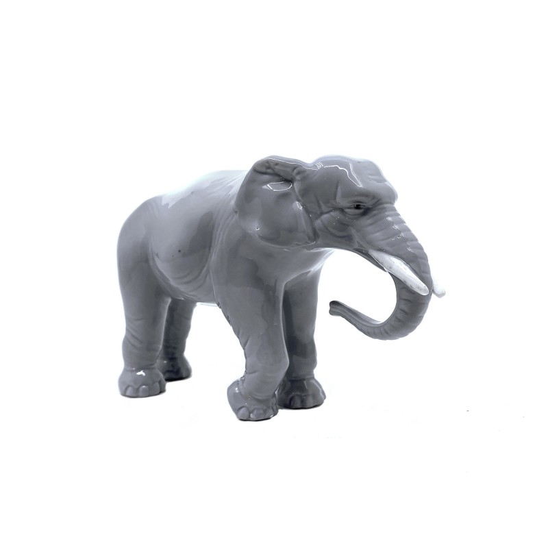 Eléphant en porcelaine