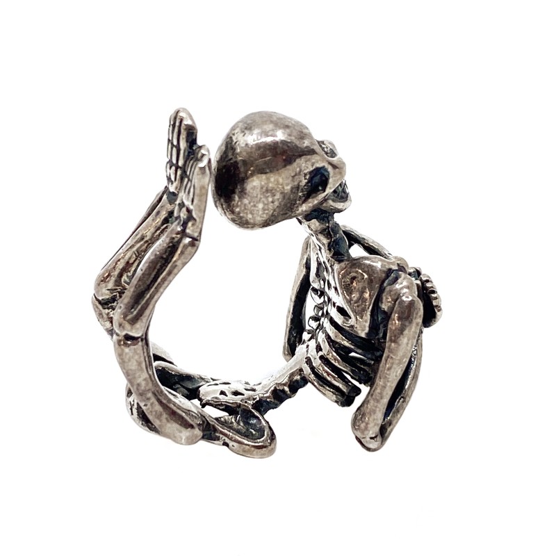 Bague squelette memento mori  en métal argenté