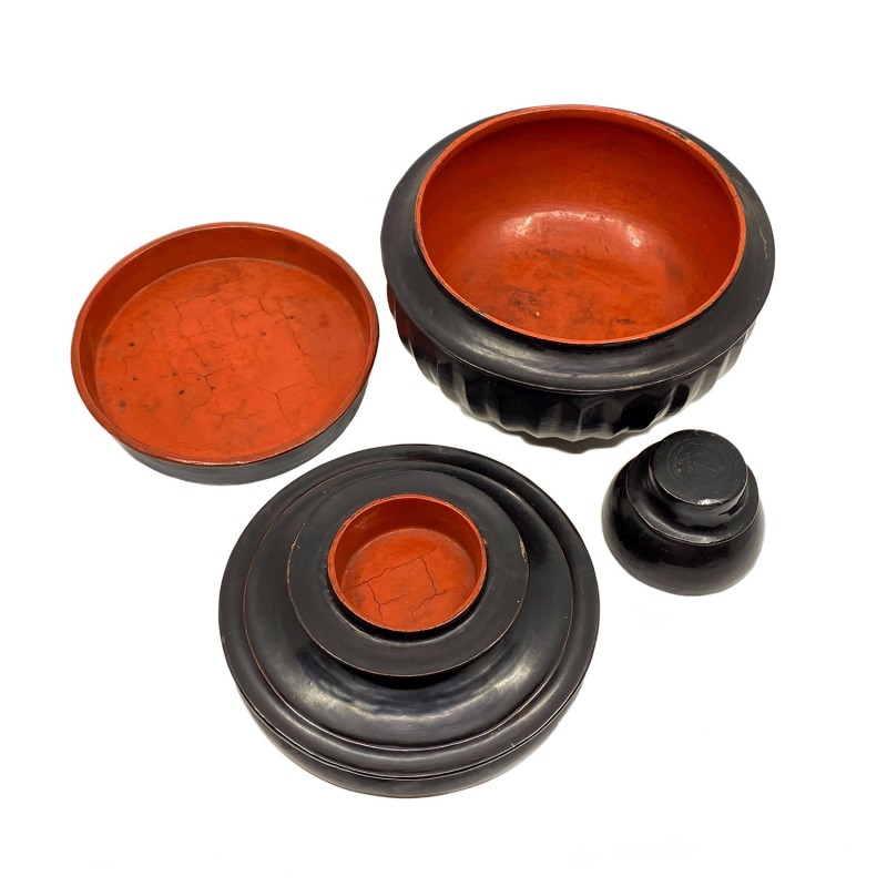 Boîte à offrandes birmane ancienne  bambous tressés et laque