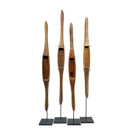 Navettes anciennes en bois de métier à tisser cambodgien