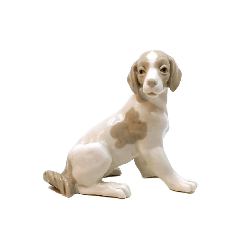 Chiot Beagle en porcelaine