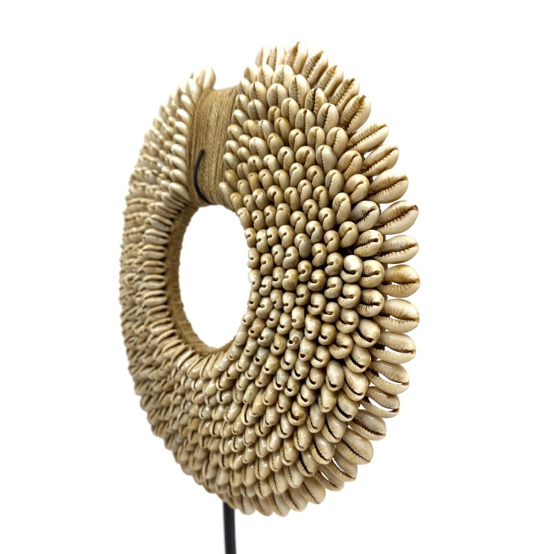 Colliers papous décoratifs en petits coquillages cauris