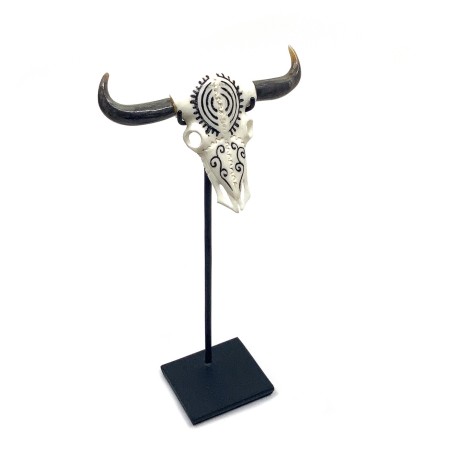 Mini crâne de buffle blanc tatoué et sculpté finement dans de l'os et de la corne, Bali, Indonésie