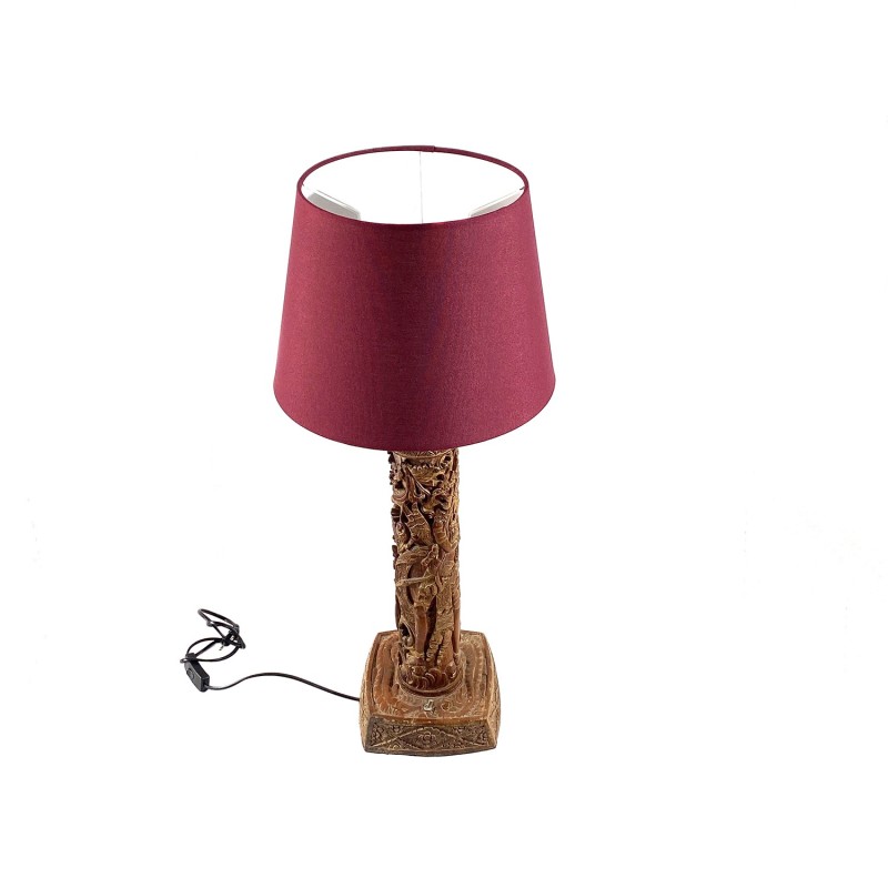 Lampe d'ambiance en bois finement sculpté, provenant  d'un hôtel balinais, années 1950