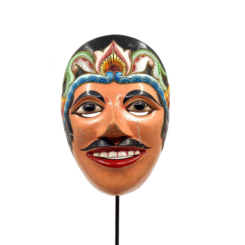 Masque javanais  Wayang Topeng, coiffe fleurie, en bois sculpté peint