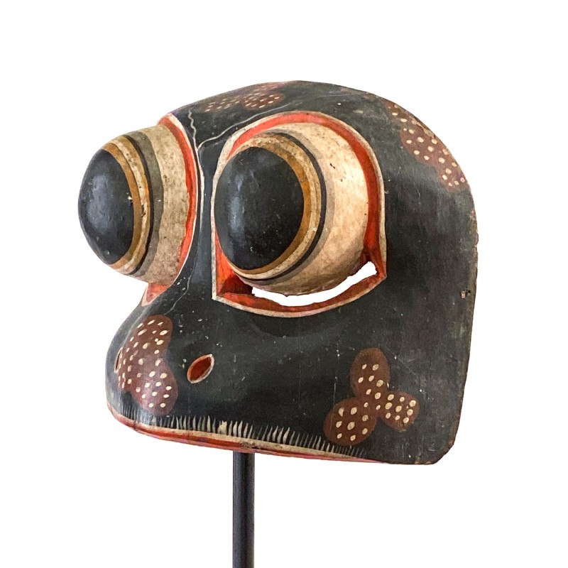 Masque javanais  Wayang Topeng  ancien, grenouille noire, en bois sculpté peint